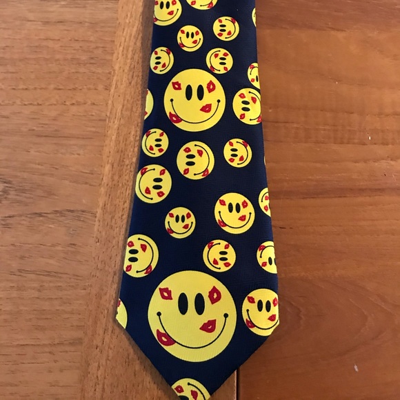 Brand: Deborah handmade Smiley Face Tie made in Korea 100% Polyester - Picture 9 of 10